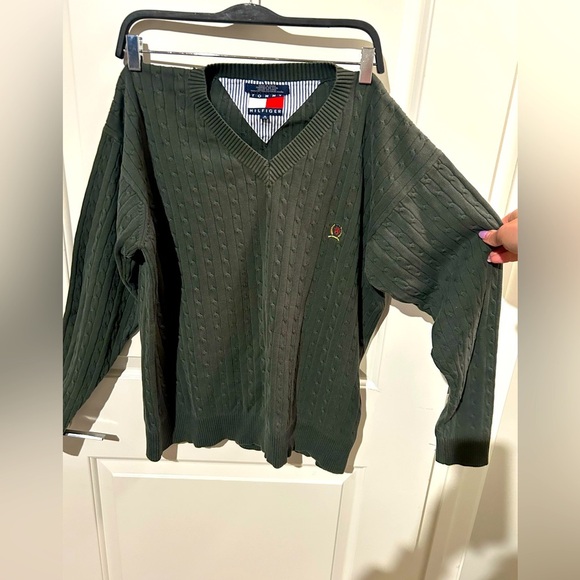Tommy Hilfiger Other - Y2K Tommy Hilfiger sweater size medium